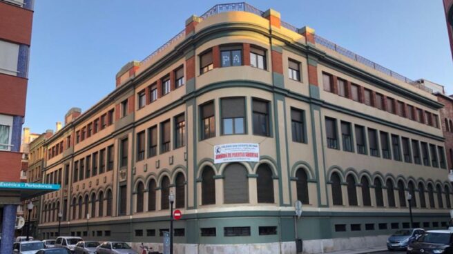 Dos heridos en un derrumbe en el colegio San Vicente de Paul, en Gijón, en el que puede haber personas atrapadas Colegio San Vicente de Paul, en Gijón