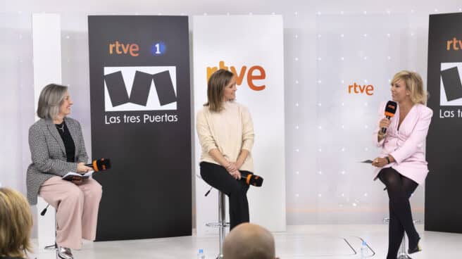 Amalia Martínez de Velasco, María Casado y María Eizaguirre