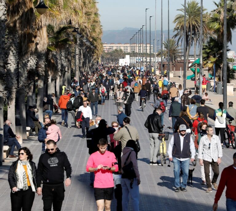 El tiempo anticiclónico, seco y estable predomina mañana en gran parte de España, con temperaturas que rozarán los 20ºC