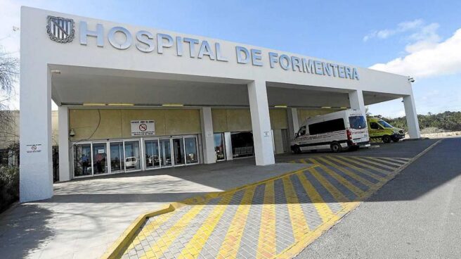 Un hombre de 80 años dispara a su nieto y a su nuera y se quita la vida Hospital de Formentera