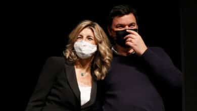 Yolanda Díaz clama por acabar con la "deserción fiscal de los hiperricos" en su encuentro con Thomas Piketty