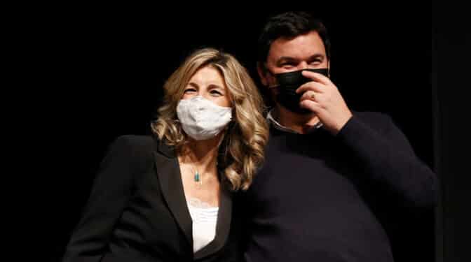 Yolanda Díaz clama por acabar con la "deserción fiscal de los hiperricos" en su encuentro con Thomas Piketty