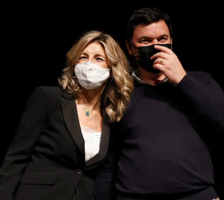 Yolanda Díaz clama por acabar con la "deserción fiscal de los hiperricos" en su encuentro con Thomas Piketty