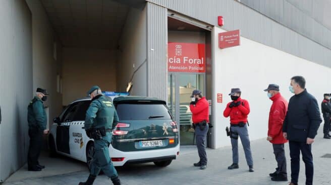 El detenido en Francia entra en dependencias policiales de Tudela.