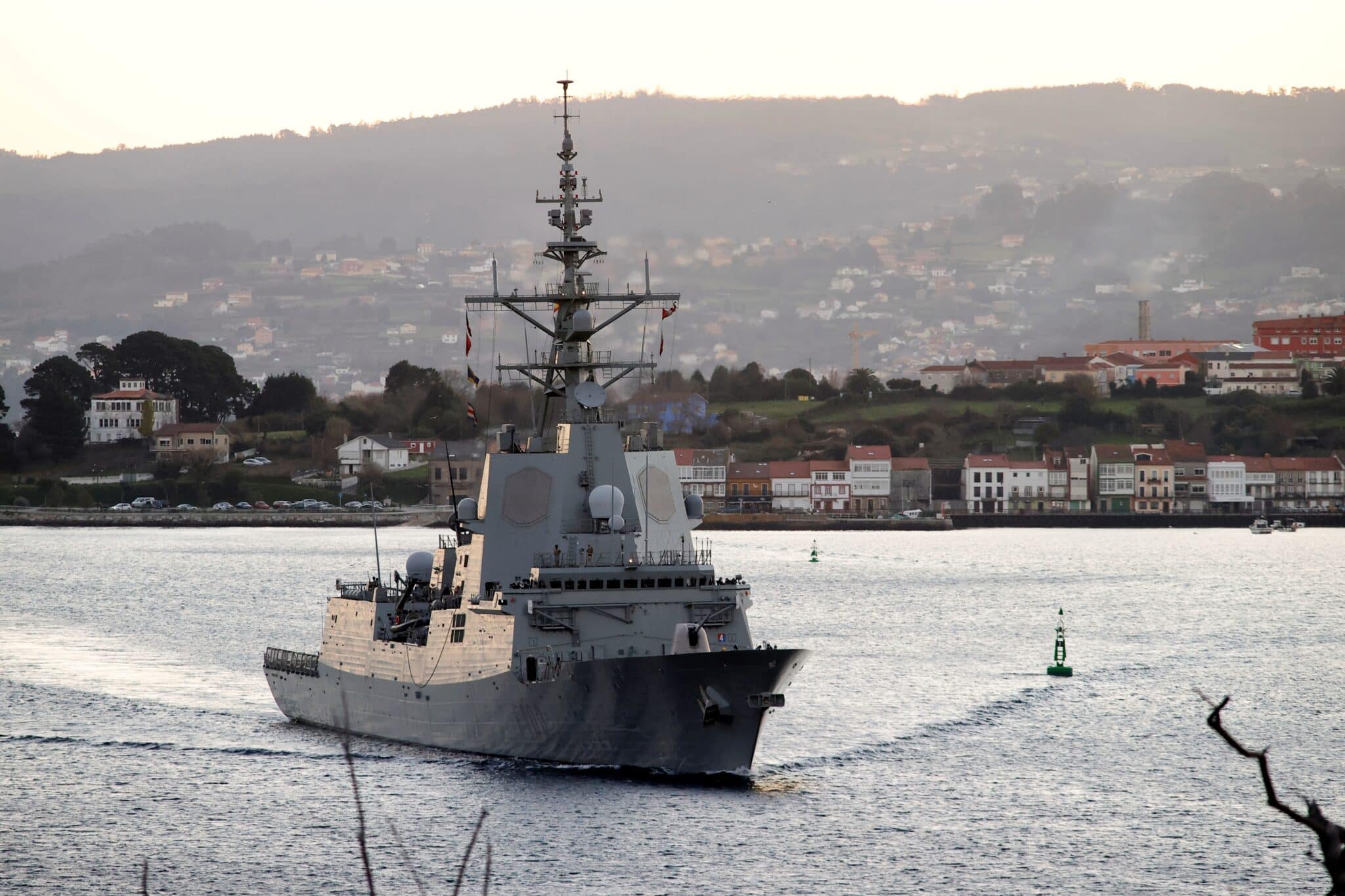 La fragata Blas de Lezo zarpa del Arsenal Militar de Ferrol para dirigirse al mar Negro ante la escalada de tensión entre Rusia y Ucrania.