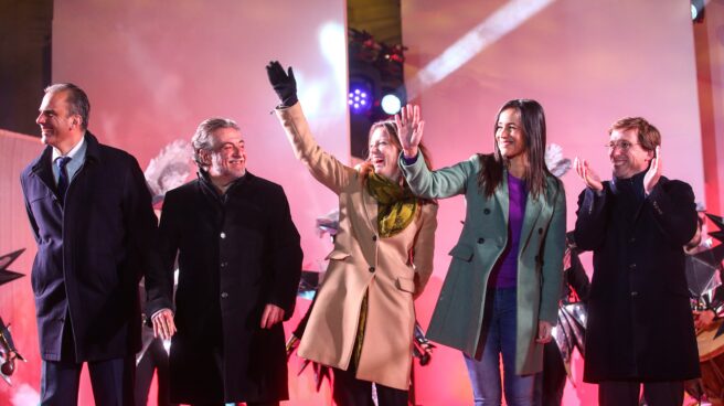 Se agotan en 12 minutos las 7.000 entradas para la cabalgata de Madrid El alcalde de Madrid, José Luis Martínez-Almeida, la vicealcaldesa Begoña Villacis, la delegada de Cultura Andrea Levy, el concejal socialista Pepu Hernández y el concejal de Vox Javier Ortega Smith, durante la tradicional Cabalgata de los Reyes Magos en 2020