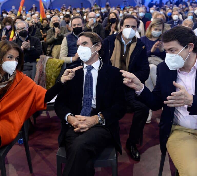 Aznar acusa a Sánchez de haber hecho "irrelevante" a España en la escena internacional