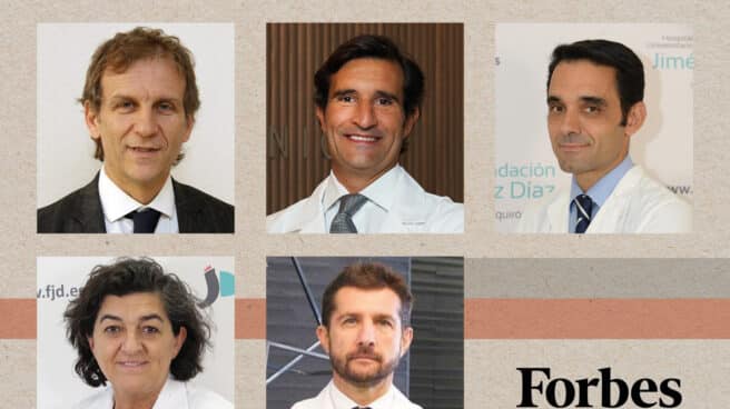 Cuatro hombres y una mujer que ejercen urología en hospitales públicos como privados han destacado como los mejores 100 médicos por 'Forbes'