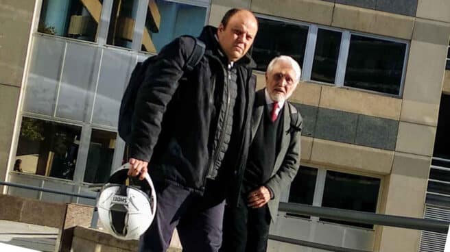 Agapito García y su abogado en la Audiencia Provincial de Madrid. CL.