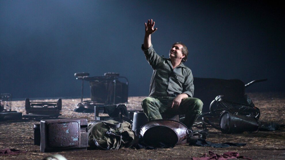 Andreas Schager (Siegfried) en una escena de El ocaso de los dioses.