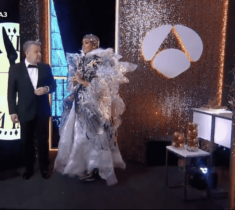 Del "¡Feliz 2020!" de Ramontxu al vestido sostenible de Pedroche: así han sido las campanadas del 2022