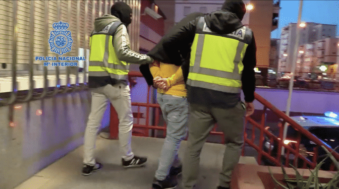 Detenido el autor del lanzamiento de la barra que impactó sobre Jordán en el Betis-Sevilla