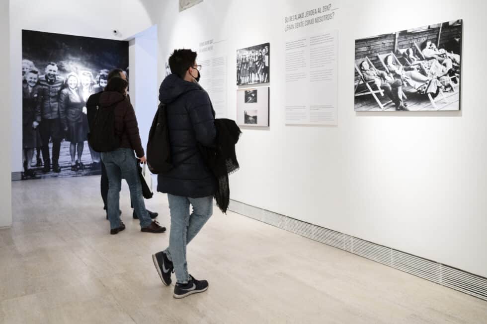 Exposición de Seeing Auschwitz