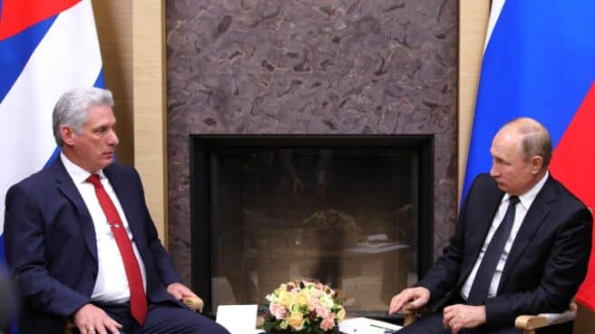 El presidente Díaz-Canel junto al presidente Putin en un encuentro en octubre de 2019