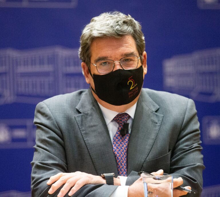 BBVA advierte: la reforma de las pensiones "es una amenaza a la estabilidad presupuestaria"