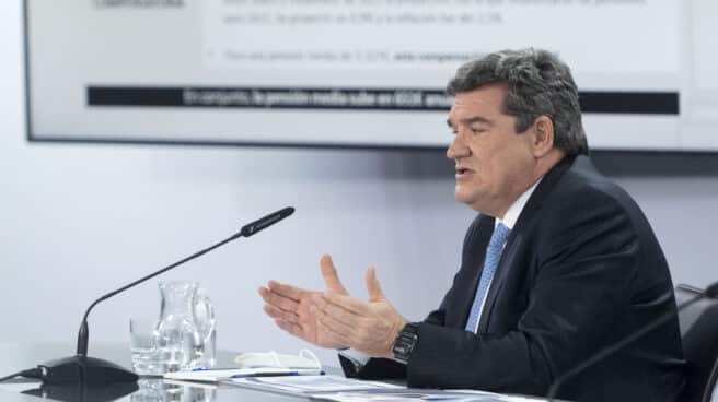El Consejo de Ministros aprueba la subida de las pensiones para este año El ministro de Inclusión, Seguridad Social y Migraciones, José Luis Escrivá, comparece tras la reunión del Consejo de Ministros en Moncloa.
