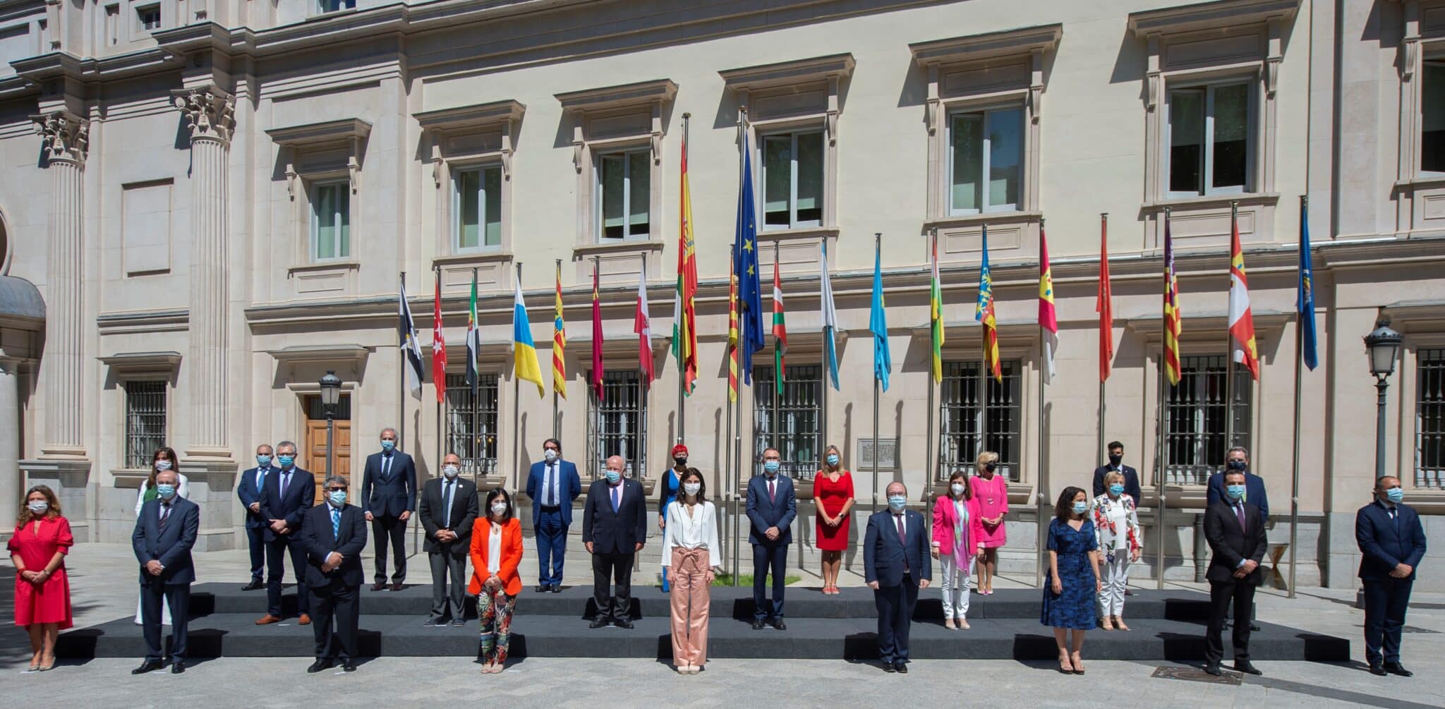 Los ministros de Sanidad, Justicia y Cultura, con los consejeros autonómicos de Salud en una reunión en junio de 2021.