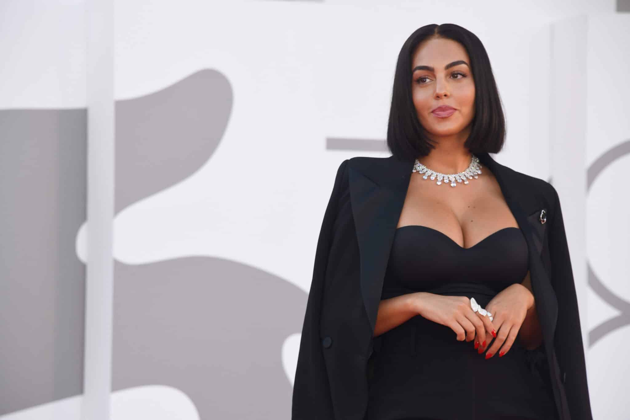 Todo lo que Georgina Rodríguez, novia de Cristiano Ronaldo, va a desvelar en Netflix (y lo que no) Todo lo que Georgina Rodríguez, novia de Cristiano Ronaldo, va a desvelar en Netflix (y lo que no)