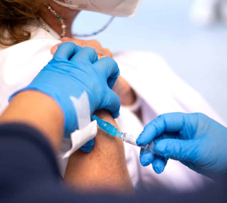 Europa alerta del inicio de la temporada de epidemia de gripe en plena sexta ola