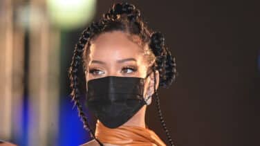 Rihanna, embarazada de su primer hijo