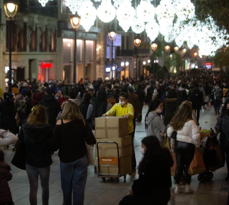 El TSJC avala prorrogar el toque de queda dos semanas más en Cataluña