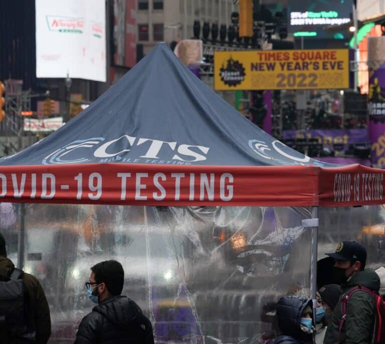 EEUU registra más de un millón de contagios por Covid-19, la cifra más alta en el mundo