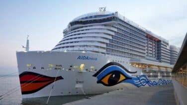 Comienza el desembarco del crucero bloqueado en Lisboa tras casi 70 casos de Covid