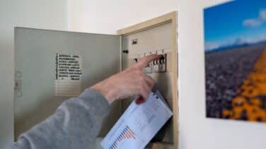 El precio de la luz bajará este miércoles un 7,6%, hasta los 206,07 euros el MWh