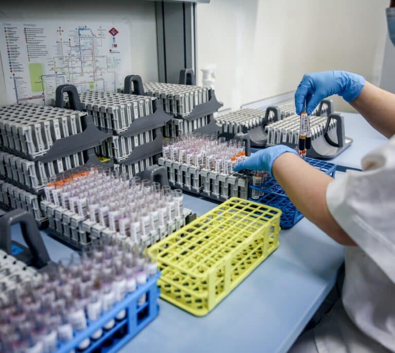 La pandemia reduce a niveles alarmantes las reservas sanguíneas: "Sin sangre la sanidad se paraliza"
