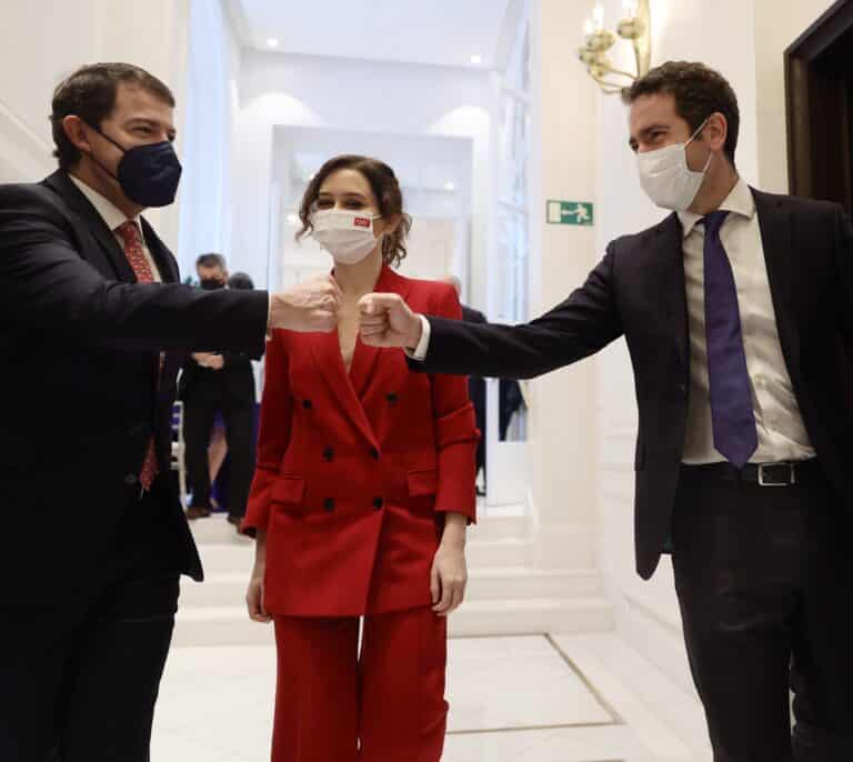 Casado y Ayuso sellaron la paz en Navidad con una conversación telefónica