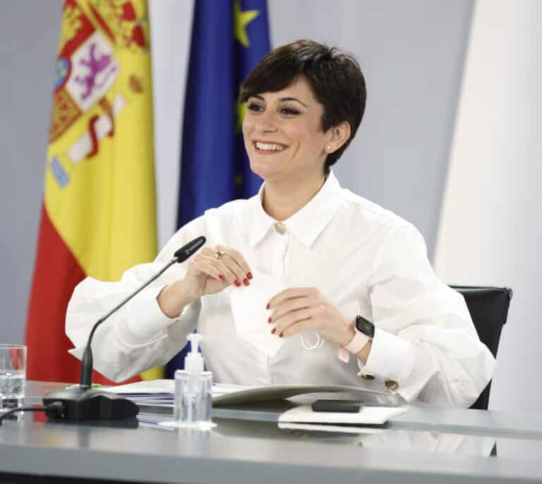 Rodríguez asegura que el Gobierno "goza de buena salud", pero elude defender a Garzón