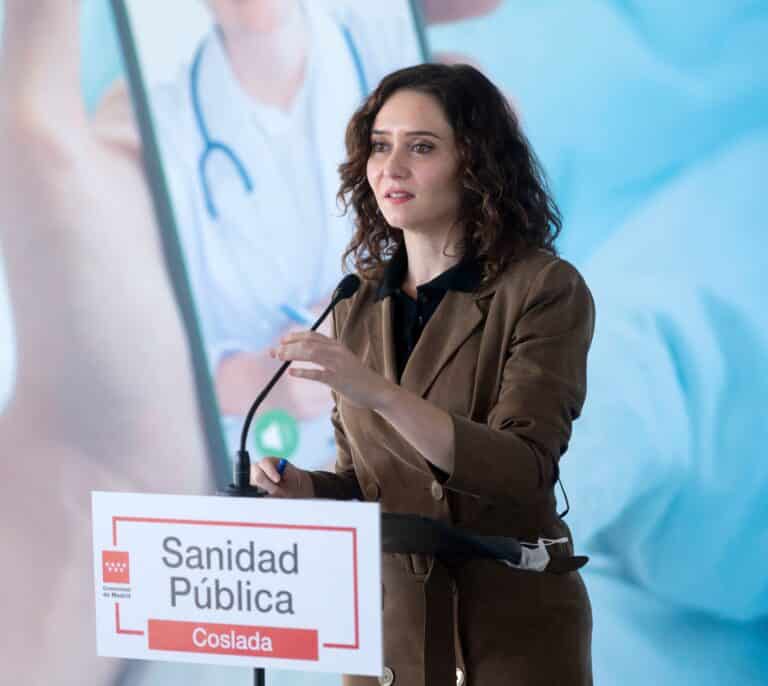 Ayuso evita respaldar a Almeida sobre Djokovic: "Las normas están para cumplirse"