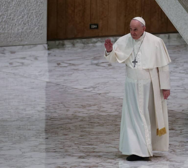 El Papa pide alejarse de la imagen de una Iglesia que "aplasta bajo los sentimientos de culpa"