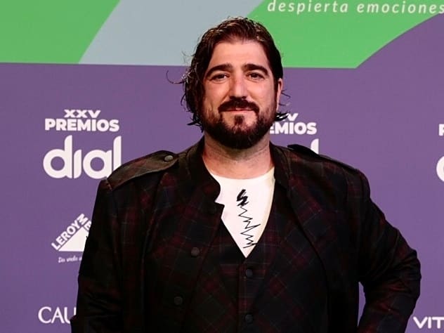 El cantante Antonio Orozco asiste a los Premios 'Cadena Dial' 2021 en el Recinto Ferial de Santa Cruz de Tenerife