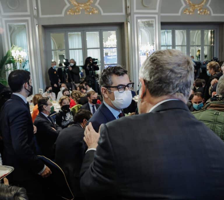 Bolaños acusa al PP de hacer el "ridículo" en Europa al sembrar dudas con la gestión de los fondos y le pide patriotismo