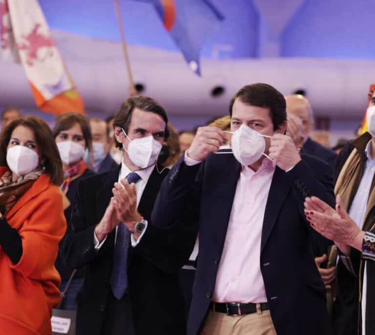 El PP fía a Ayuso y Aznar un triunfo sin Vox en Castilla y León