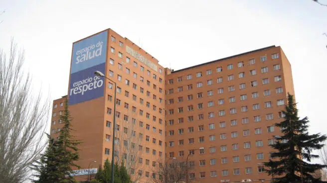 El Hospital Clínico de Valladolid  pide disculpas por no inscribir al bebé de una pareja de mujeres