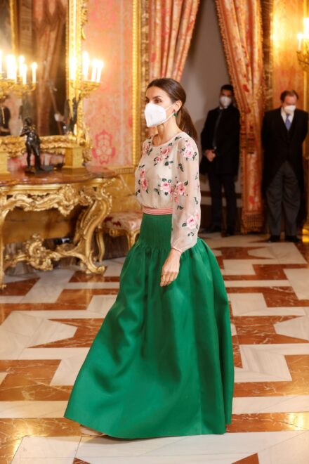 La reina Letizia, durante la recepción al cuerpo diplomático acreditado en España, en Madrid, el 17 de enero de 2022.