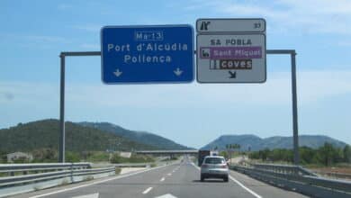 Un ciclista fallece tras ser arrollado por cuatro vehículos en la autopista de Mallorca