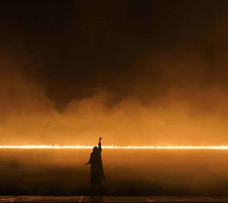 La resistencia épica del Teatro Real durante la pandemia se redobla con ómicron y ‘El ocaso de los dioses’