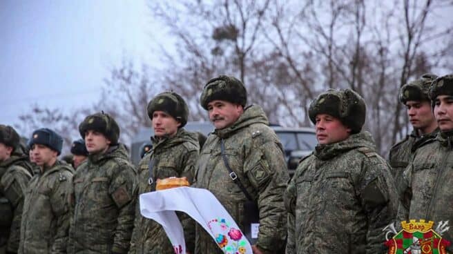 Rusia y Bielorrusia preparan sus maniobras ante la crisis en Ucrania Las tropas bielorrusas dan la bienvenida a los rusos antes de sus maniobras