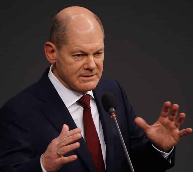 Sánchez vende la visita oficial del canciller alemán a España como un hito del resurgir socialdemócrata