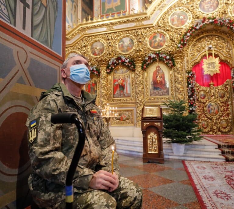 Ucrania, sobre un trípode inestable