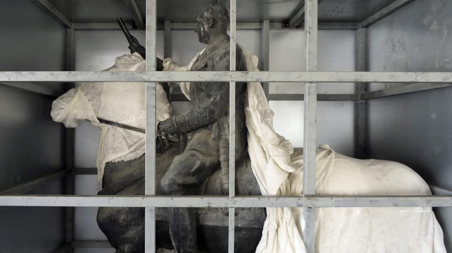 '¿Dónde está Franco?' Un viaje por la memoria a través de las esculturas ecuestres del dictador 