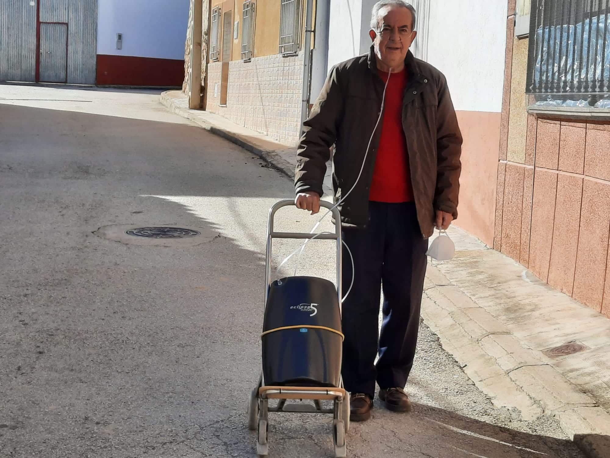 Pedro Martínez, paciente de fibrosis pulmonar, ha superado el Covid.