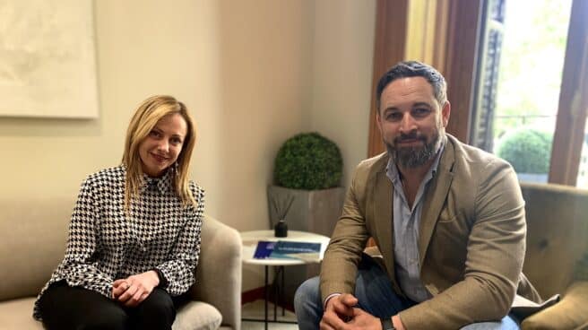 Giorgia Meloni y Santiago Abascal reunidos en Madrid, tras las elecciones autonómicas del 4M en la Comunidad de Madrid. Giorgia Meloni y Santiago Abascal reunidos en Madrid, tras las elecciones del 4M.