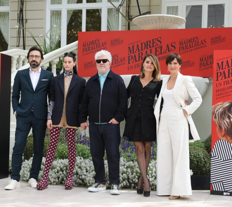 'Madres paralelas' de Almodóvar, nominada al César a la mejor película extranjera
