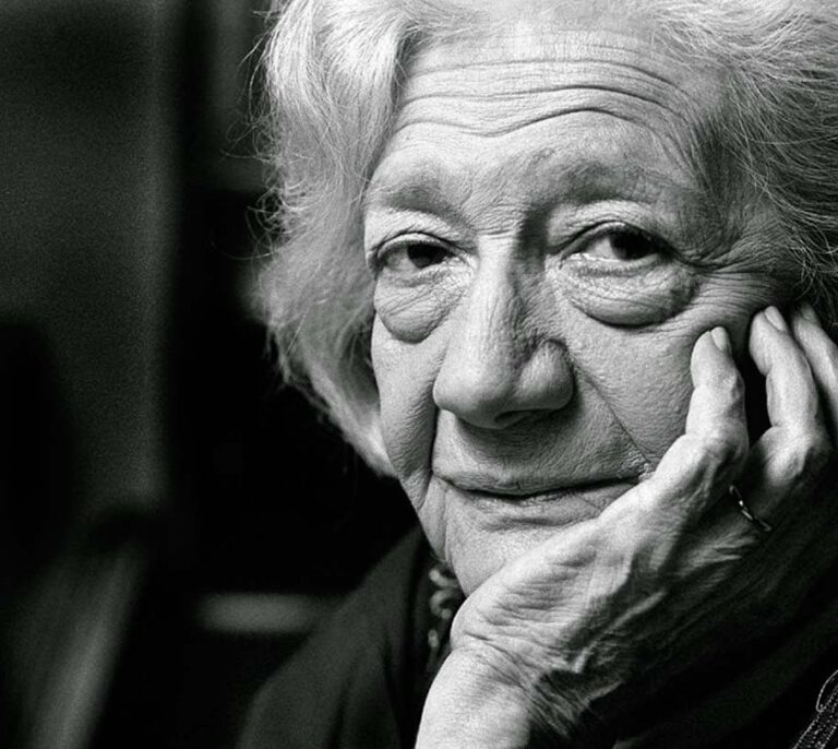 Barcelona sustituye el nombre de la calle Ramiro de Maeztu por el de la escritora Ana Maria Matute