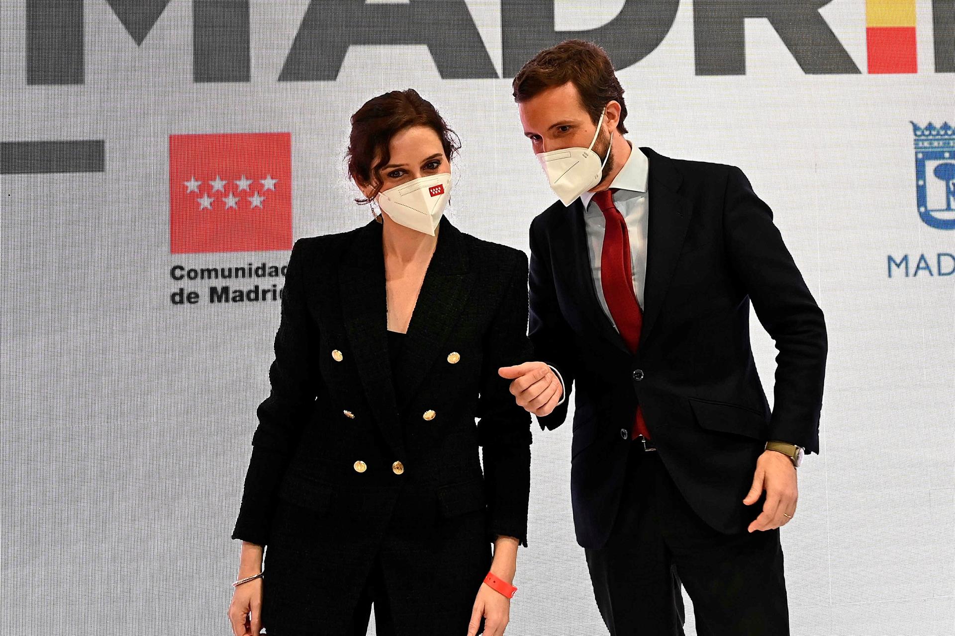 Isabel Díaz Ayuso y Pablo Casado, juntos en Fitur.