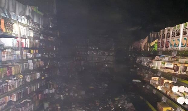 Se investigan las causas del incendio en un supermercado de Laredo y se instruyen diligencias por robo Incendio Supermercado Laredo